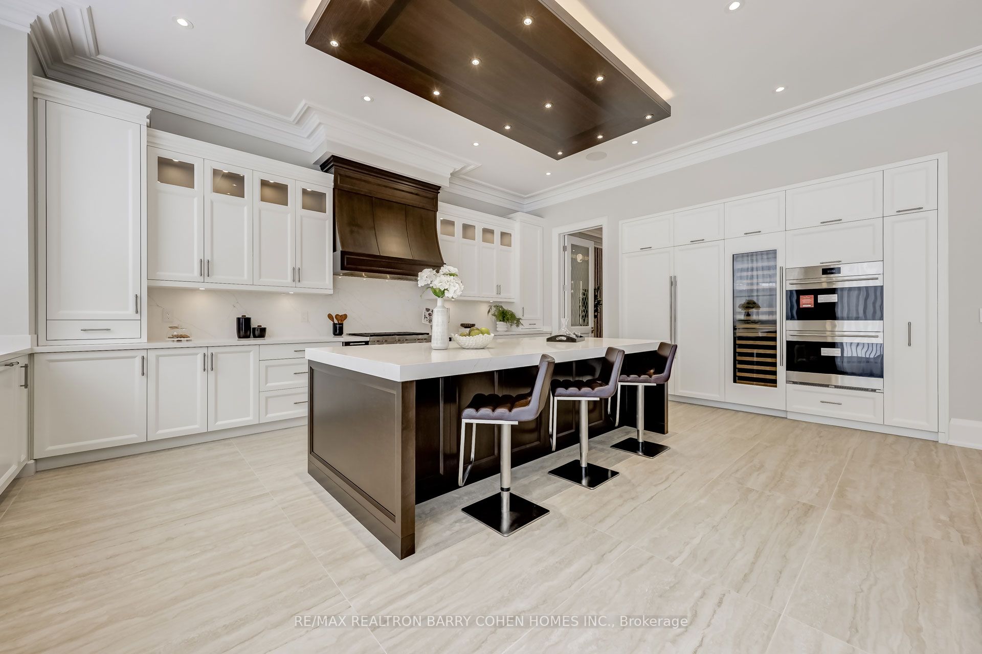 189 Old Yonge Street Property Photo 9