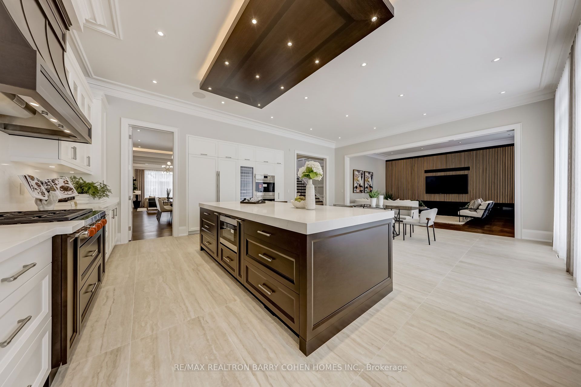 189 Old Yonge Street Property Photo 10