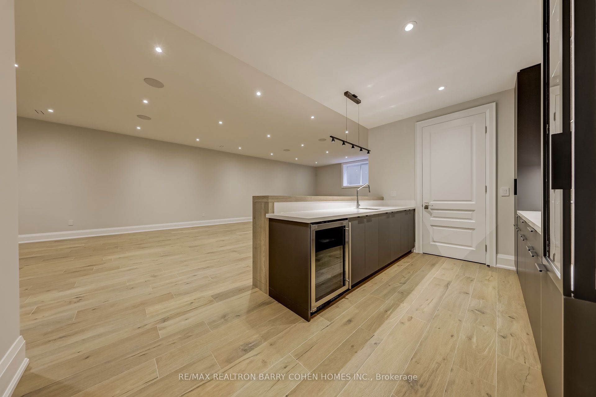 189 Old Yonge Street Property Photo 23