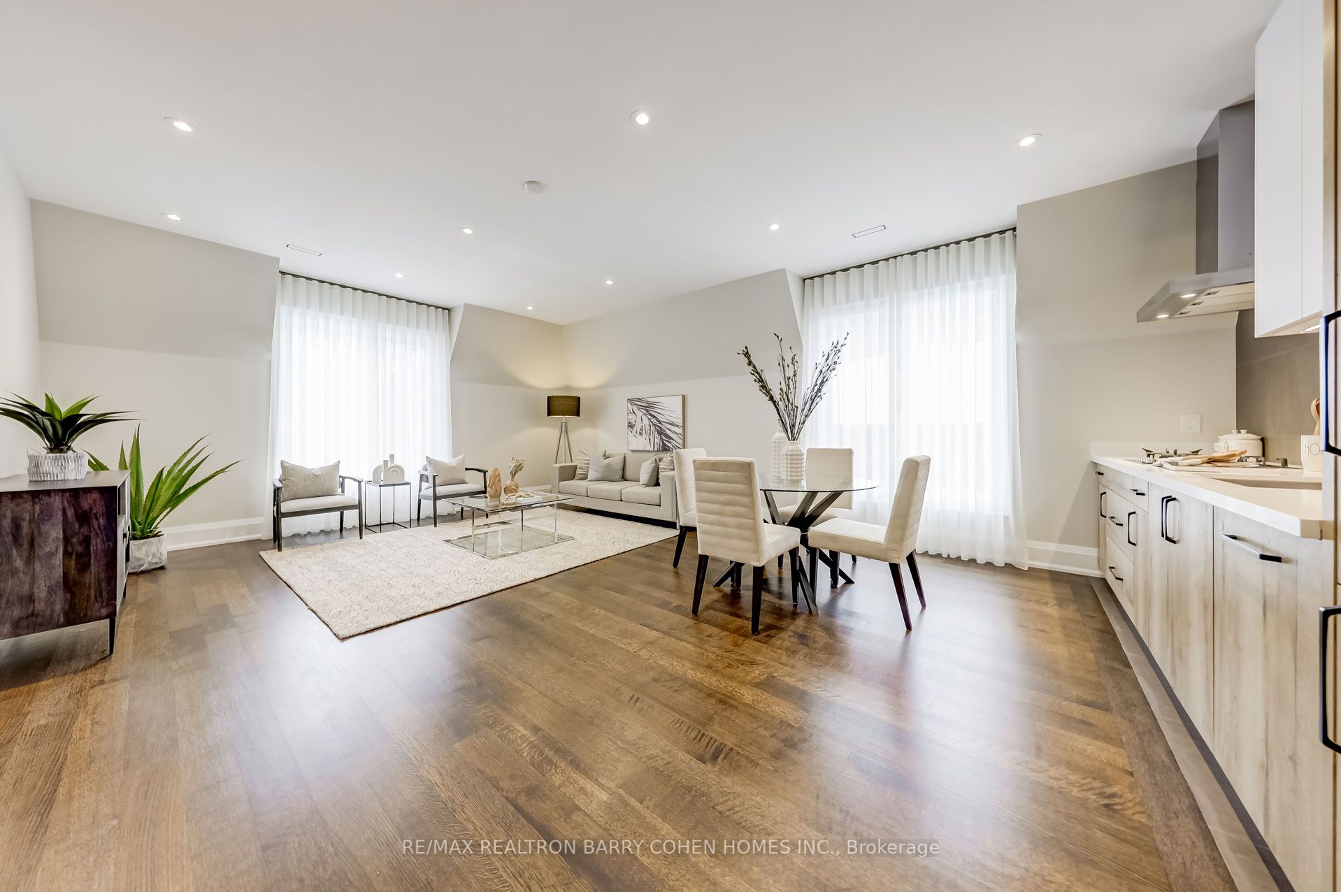 189 Old Yonge Street Property Photo 26