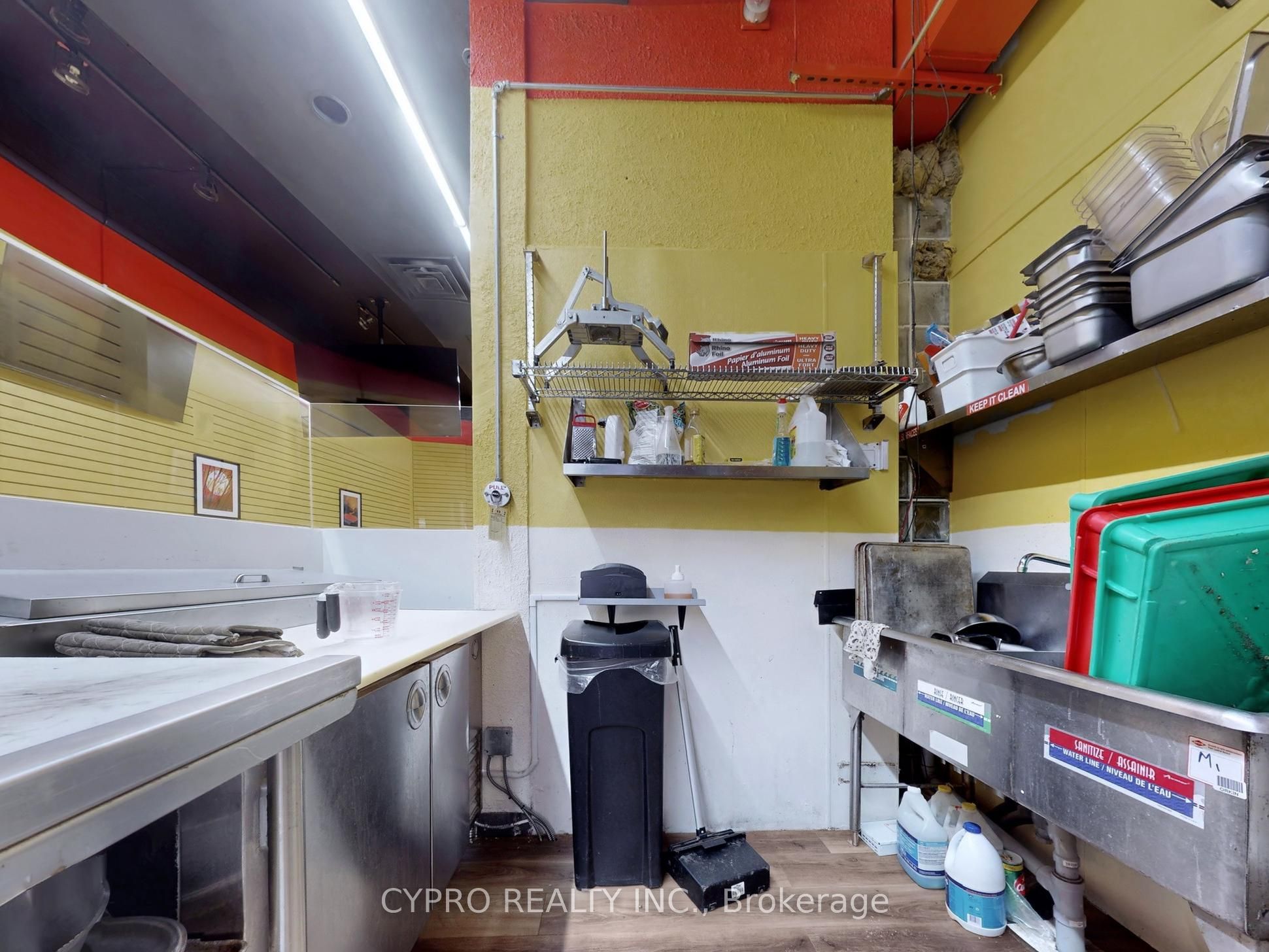 230 Queen Street Property Photo 19