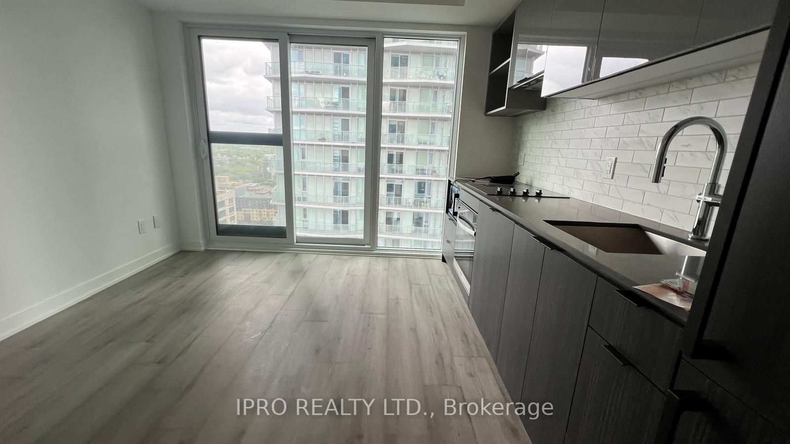 #2607 - 252 Church Street Property Photo 5