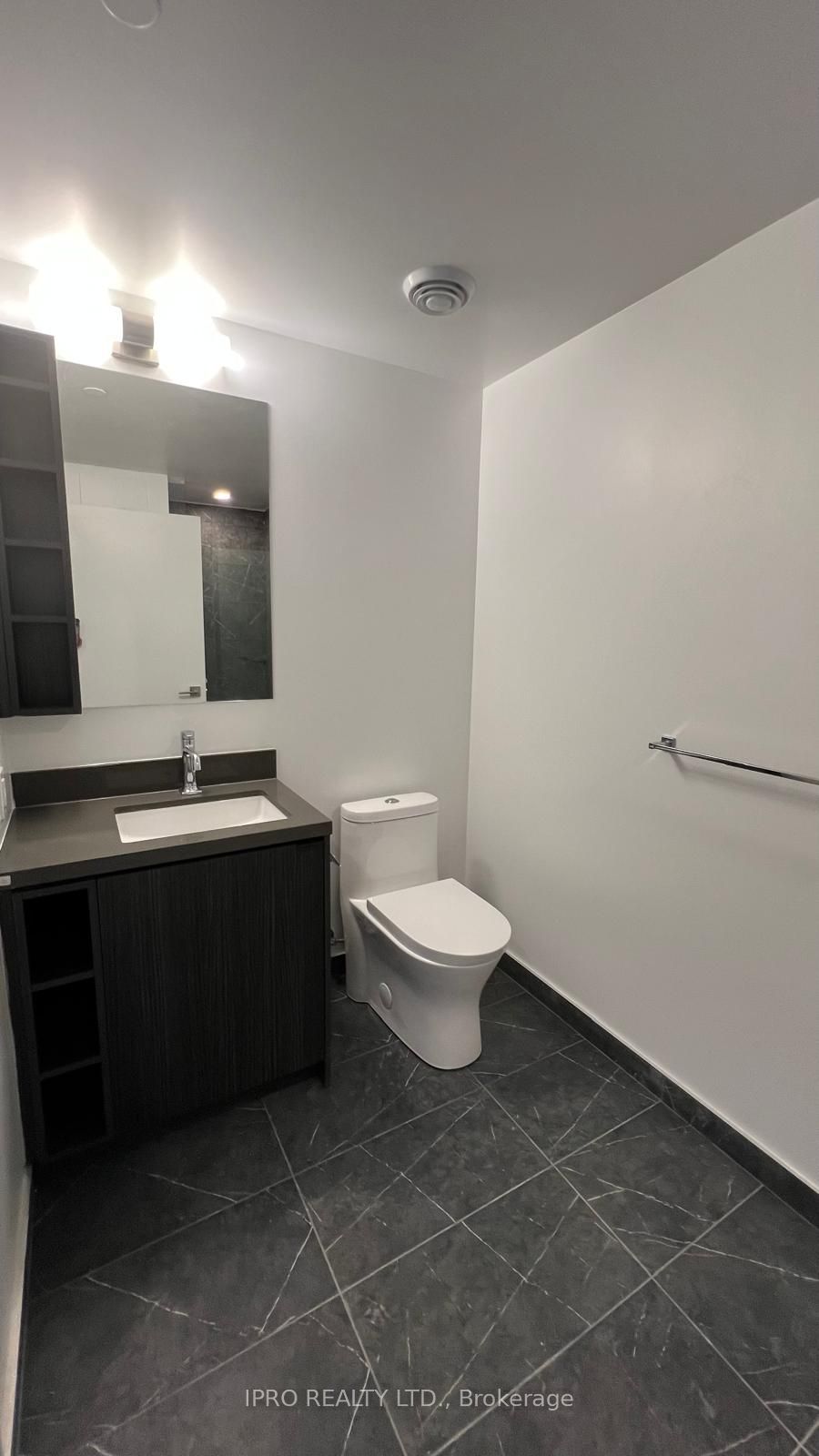 #2607 - 252 Church Street Property Photo 6