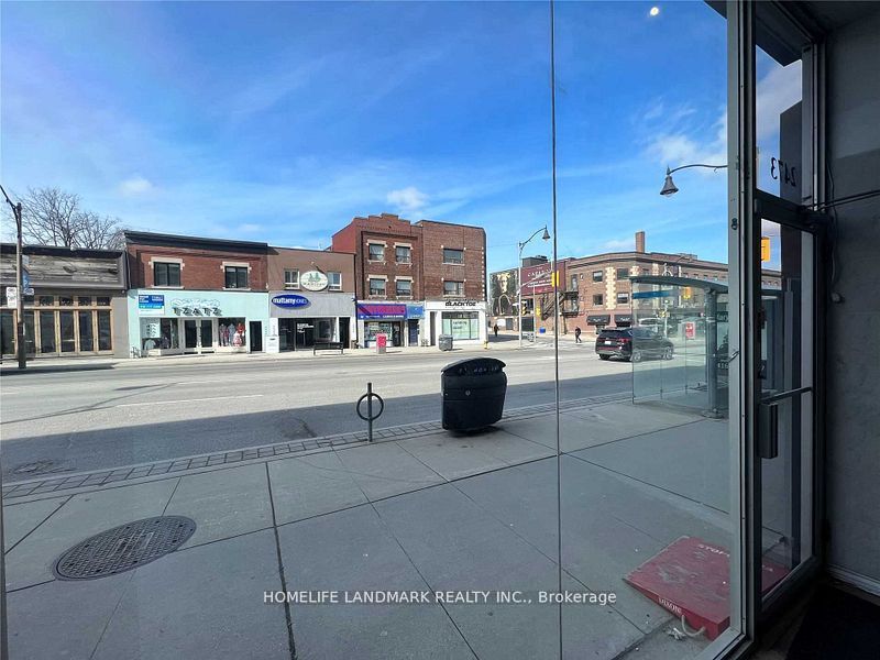 2473 Yonge Street Property Photo 3