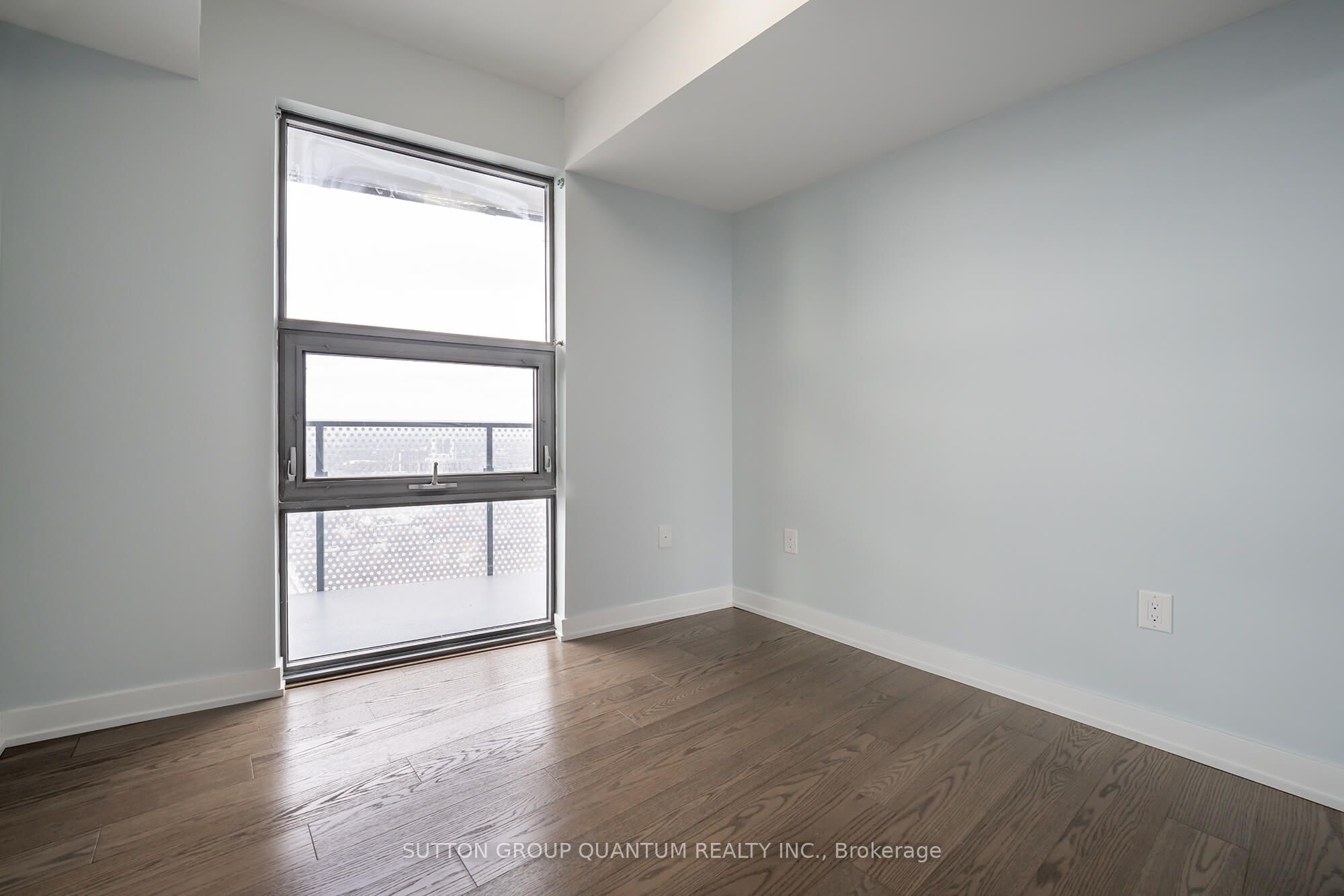 11 Wellesley Street W 4105 Property Photo 12