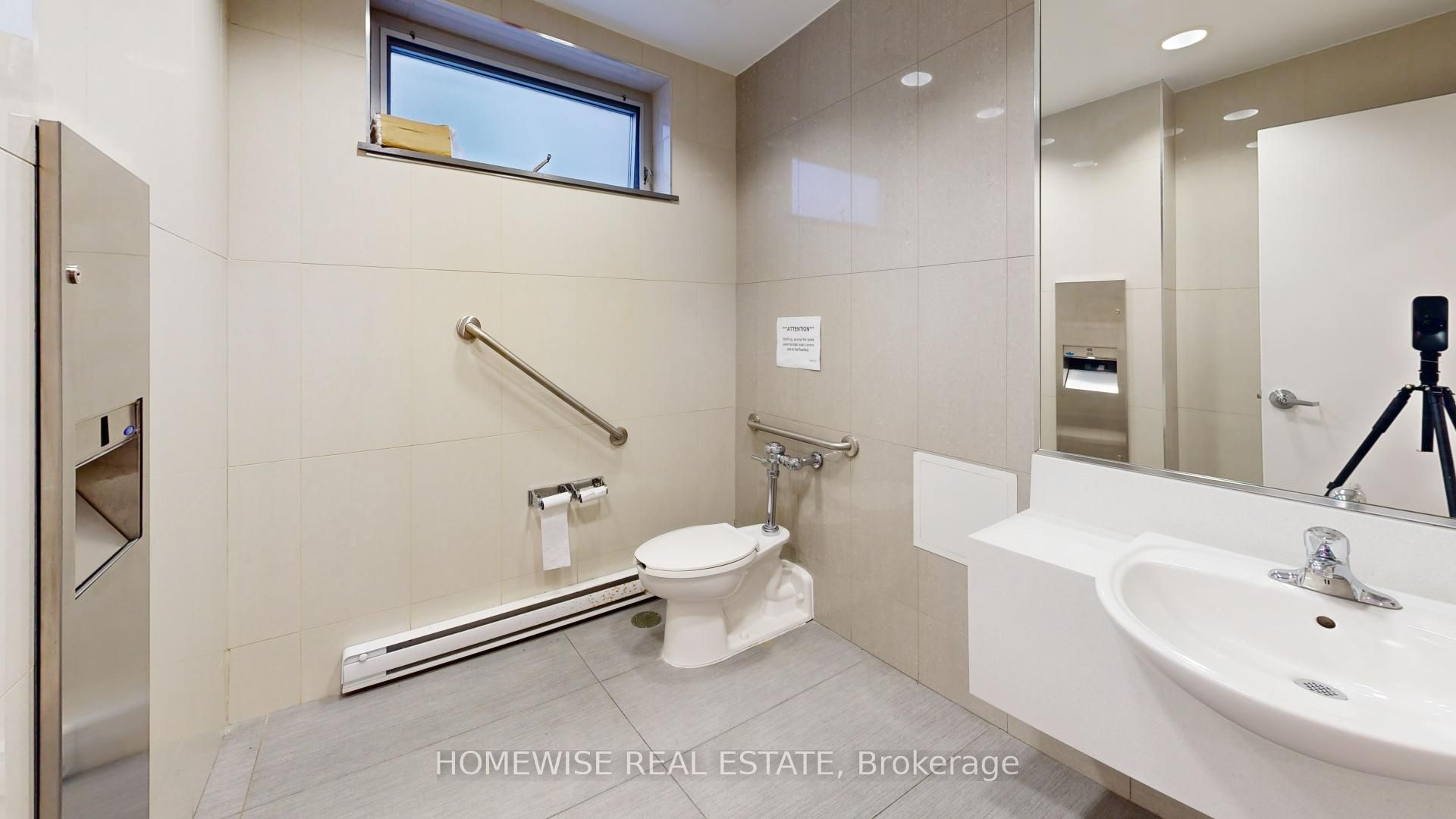 2828 Bathurst Street 200 Property Photo 20