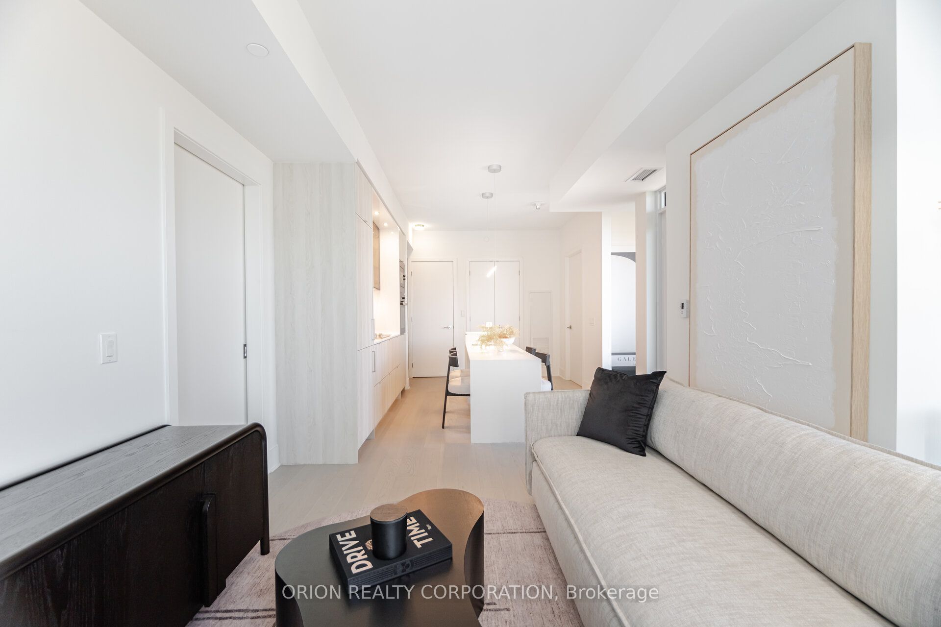 #3204 - 11 Yorkville Avenue Property Photo 17