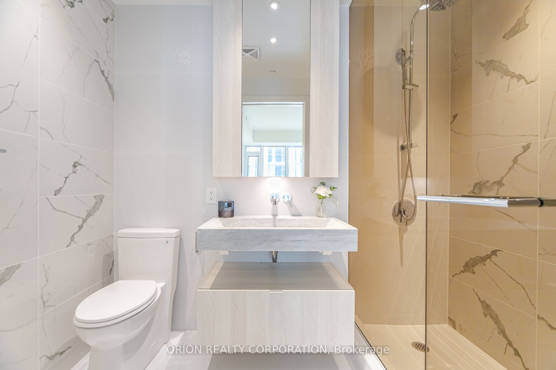 #3204 - 11 Yorkville Avenue Property Photo 23