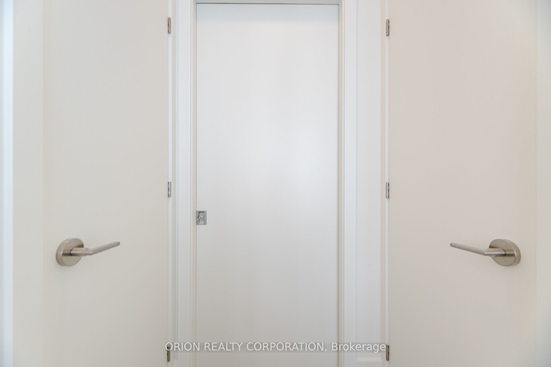 #3204 - 11 Yorkville Avenue Property Photo 24