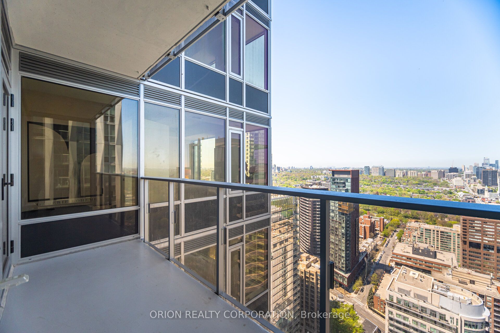 #3204 - 11 Yorkville Avenue Property Photo 31