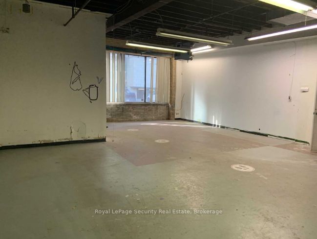 #unit A - 381 Richmond Street Property Photo 3