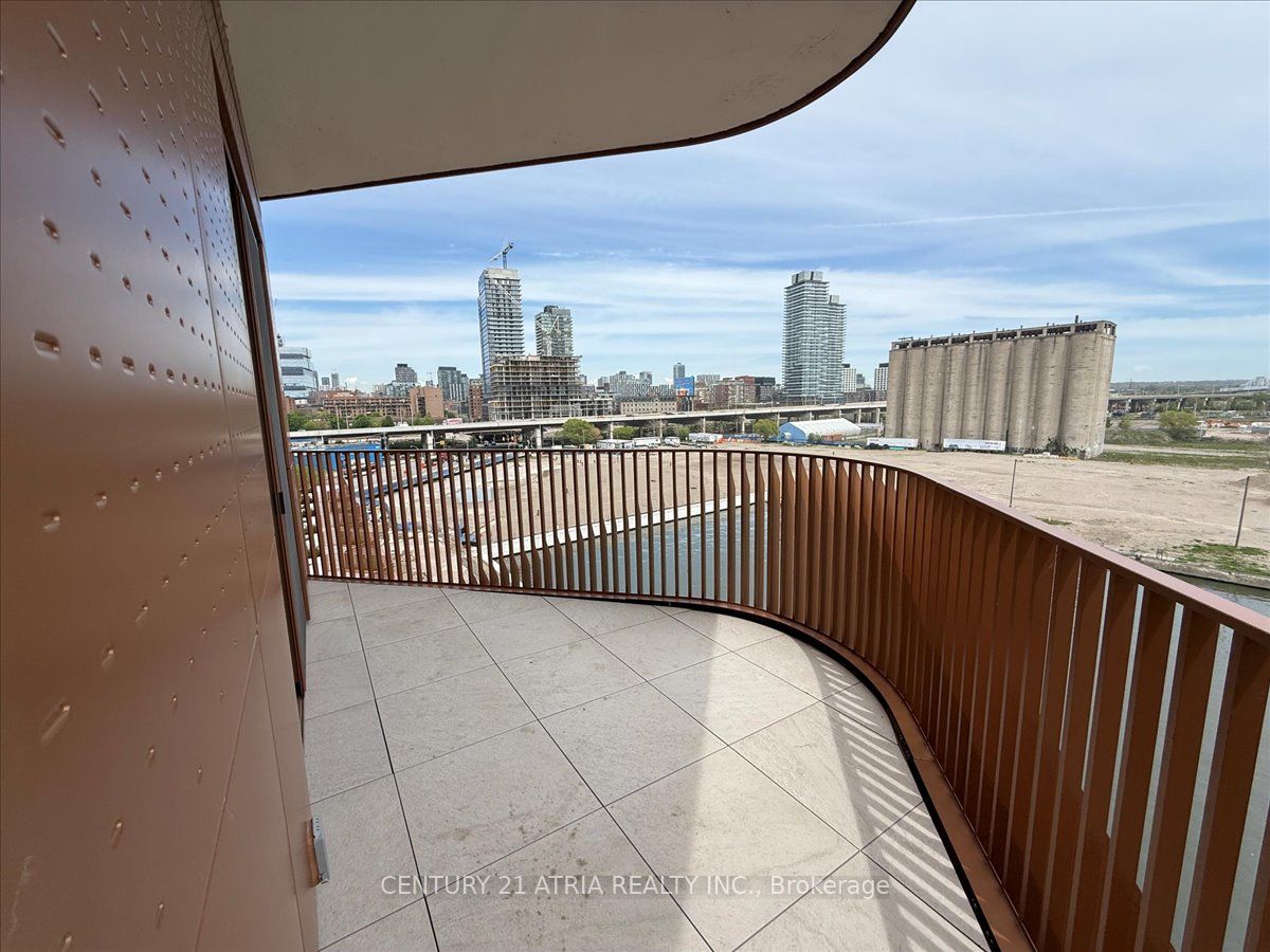 155 Merchants' Wharf N/a 608 Property Photo 18