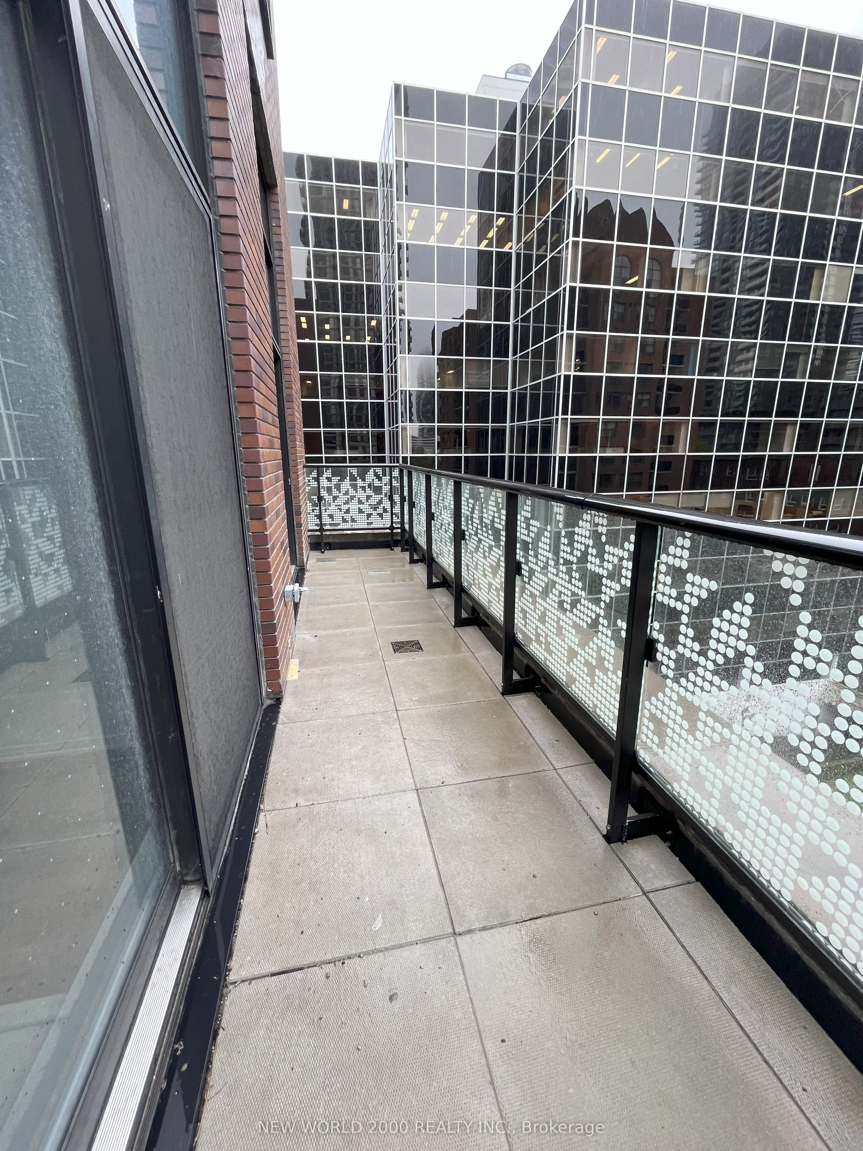 #510 - 101 Roehampton Avenue Property Photo 8