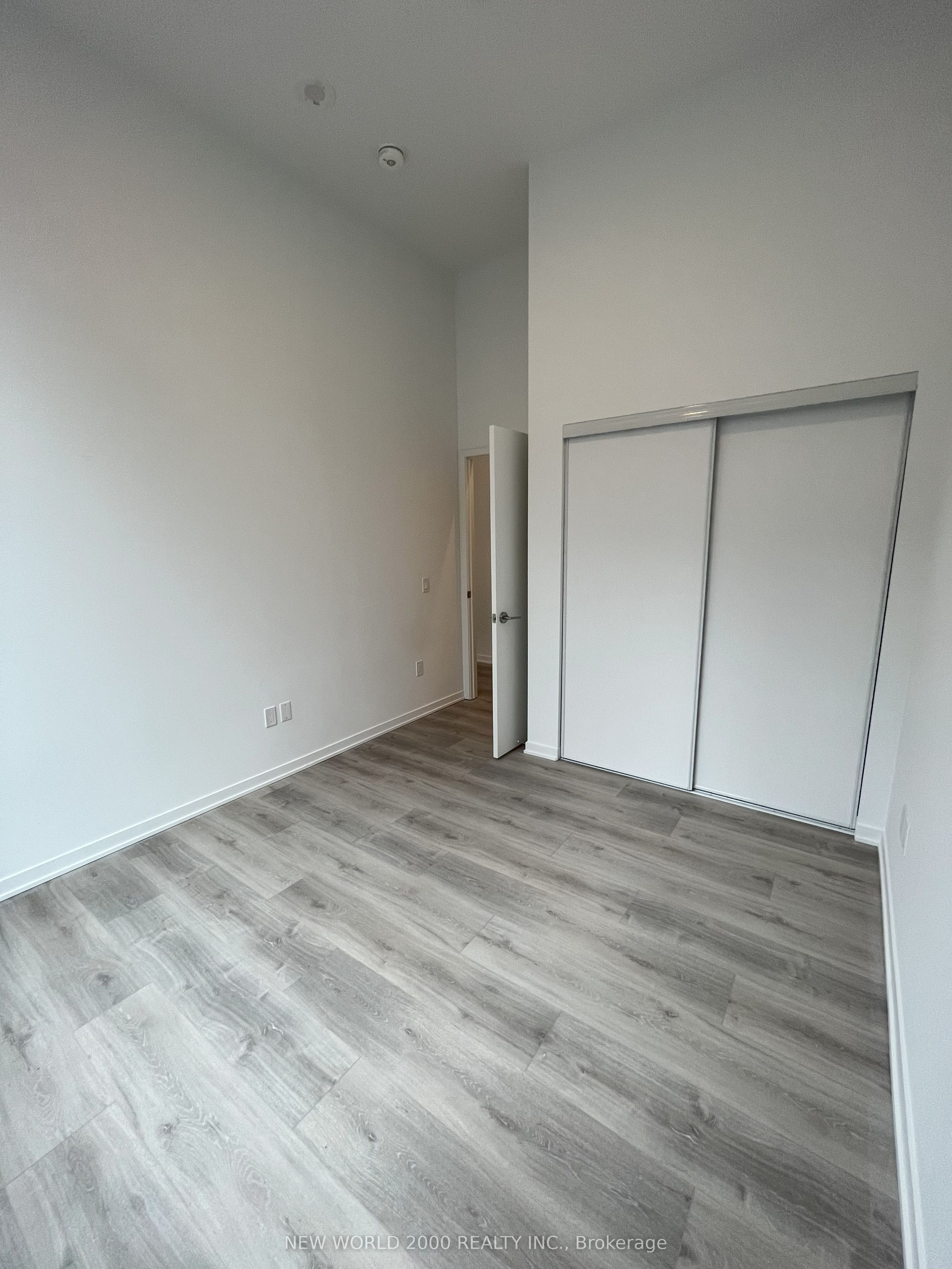 #510 - 101 Roehampton Avenue Property Photo 15
