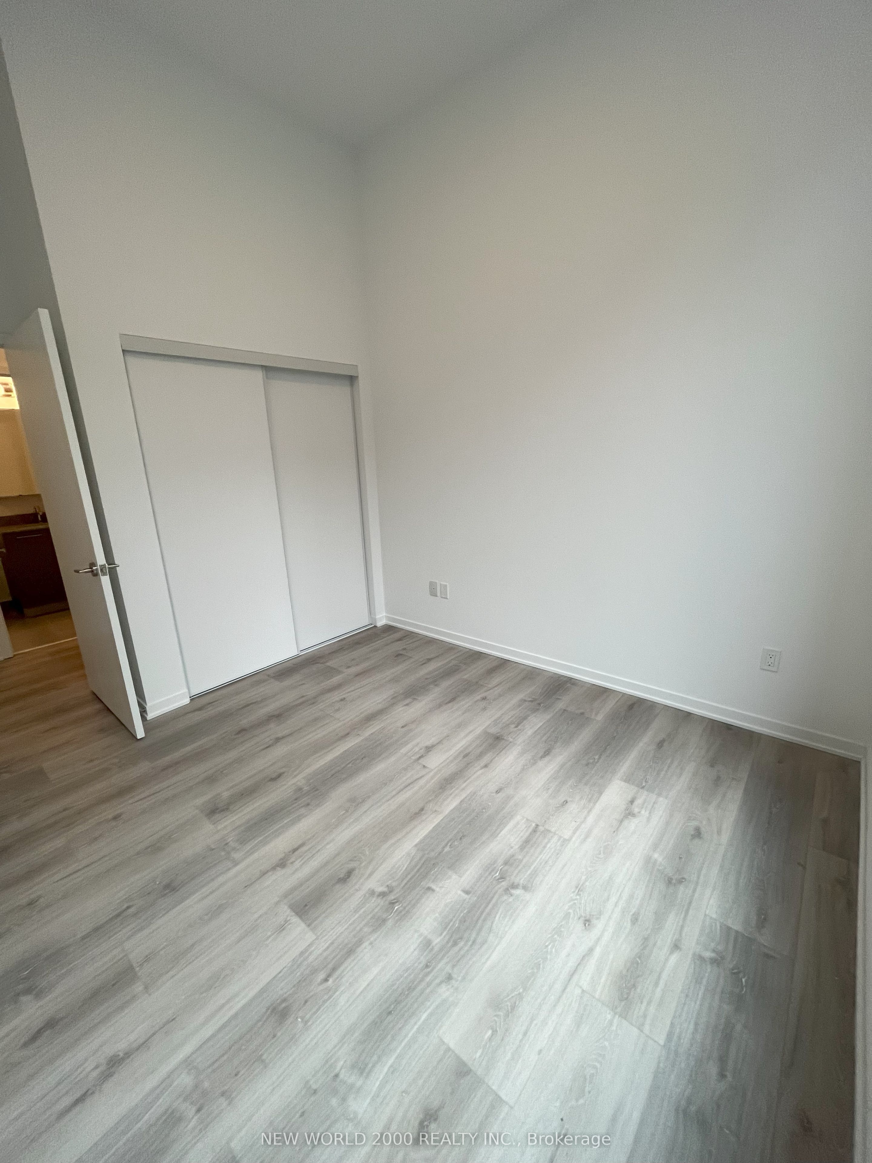 #510 - 101 Roehampton Avenue Property Photo 16