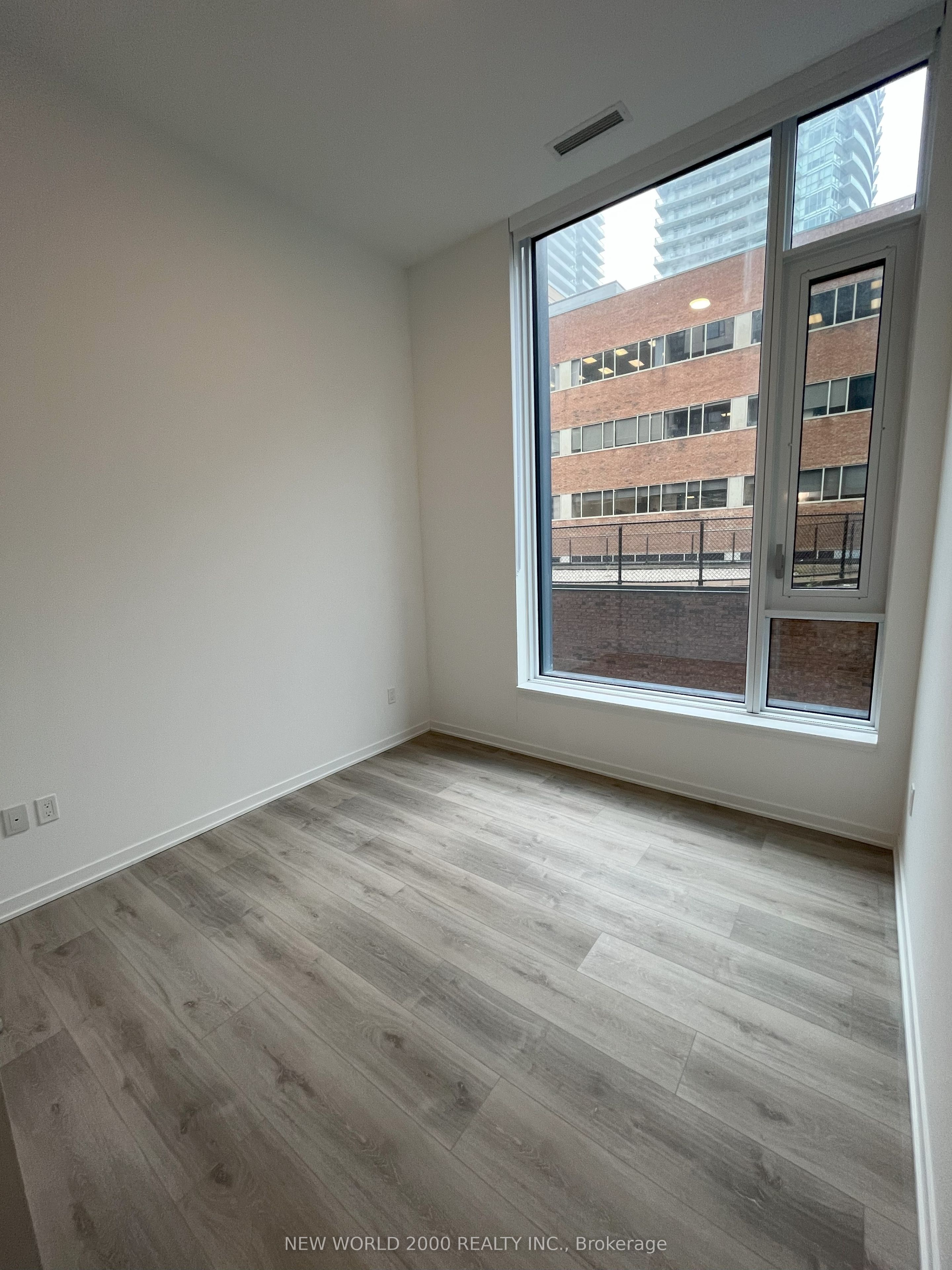 #510 - 101 Roehampton Avenue Property Photo 17