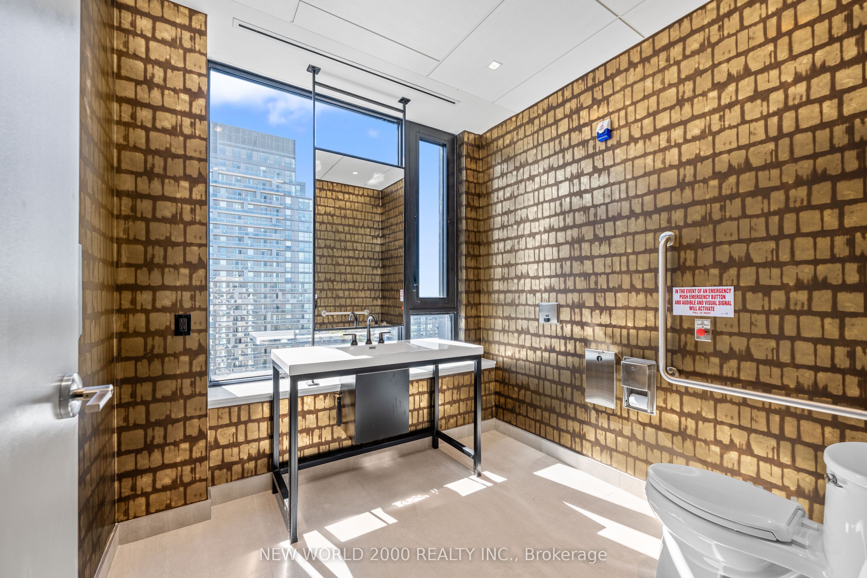 #510 - 101 Roehampton Avenue Property Photo 27