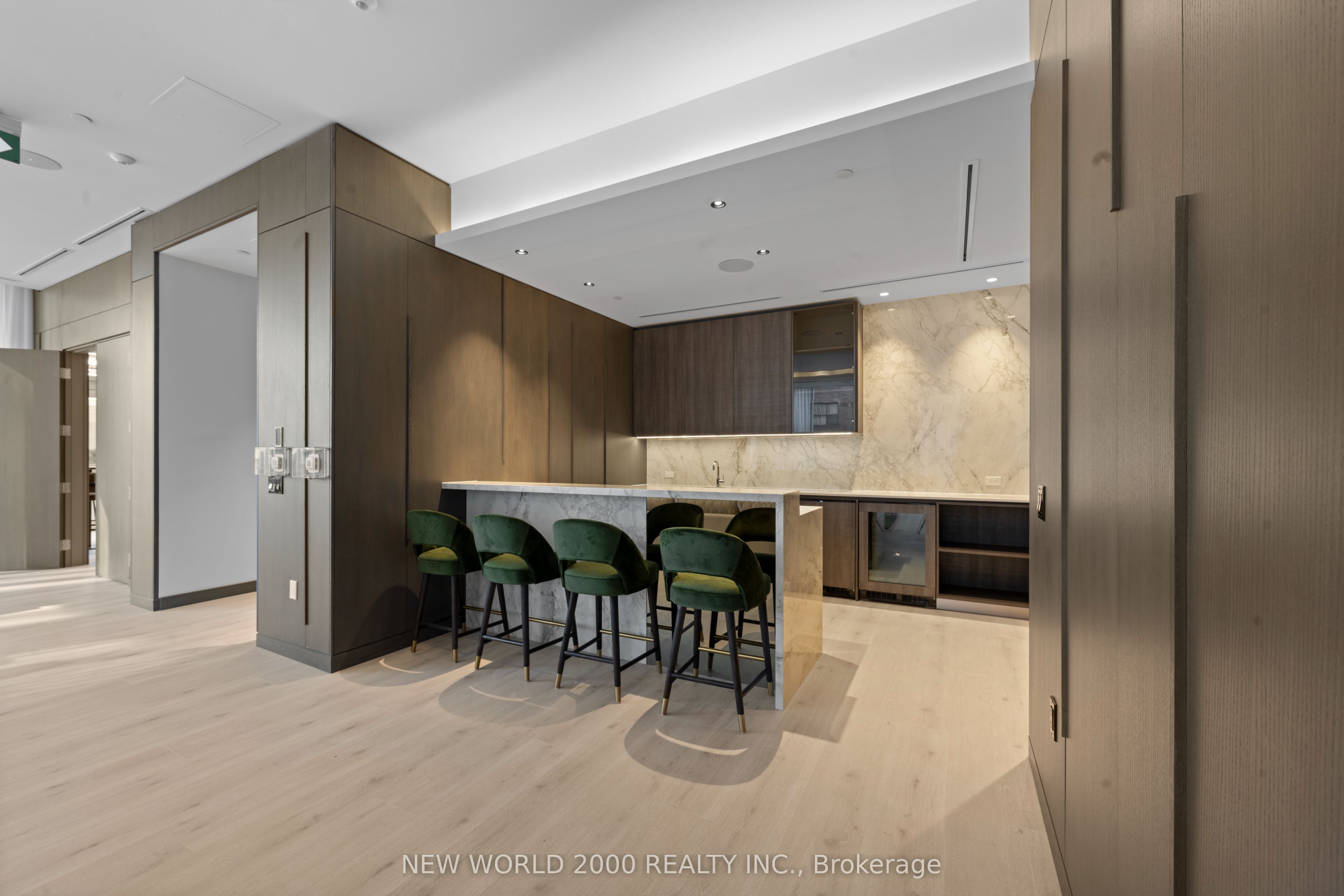 #510 - 101 Roehampton Avenue Property Photo 34
