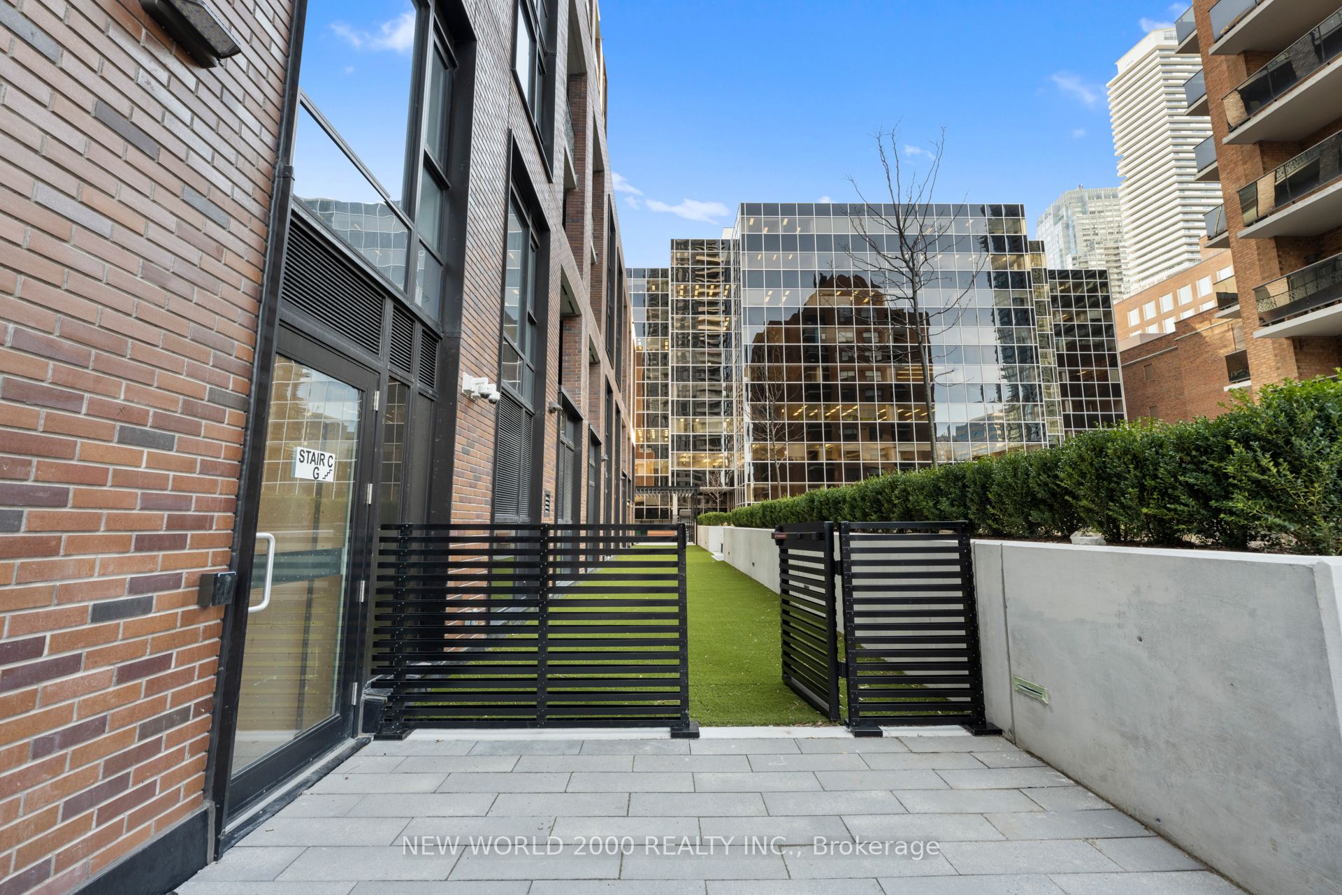 #510 - 101 Roehampton Avenue Property Photo 43