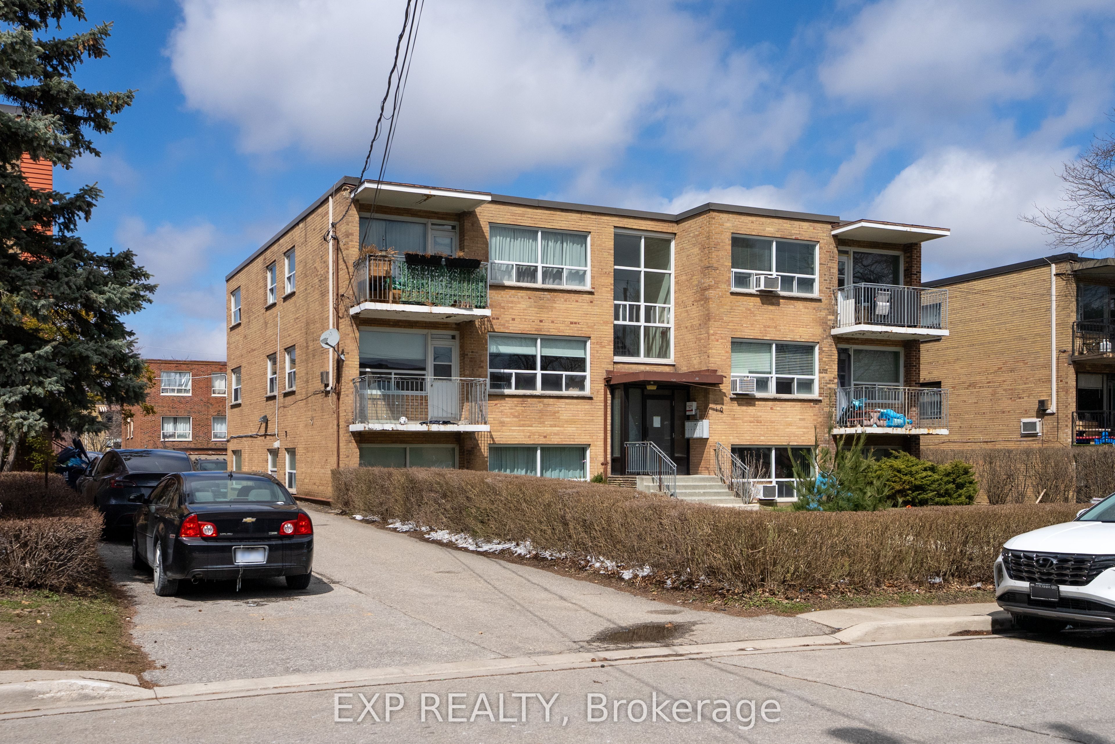 10 Fraserwood Avenue Property Photo 1