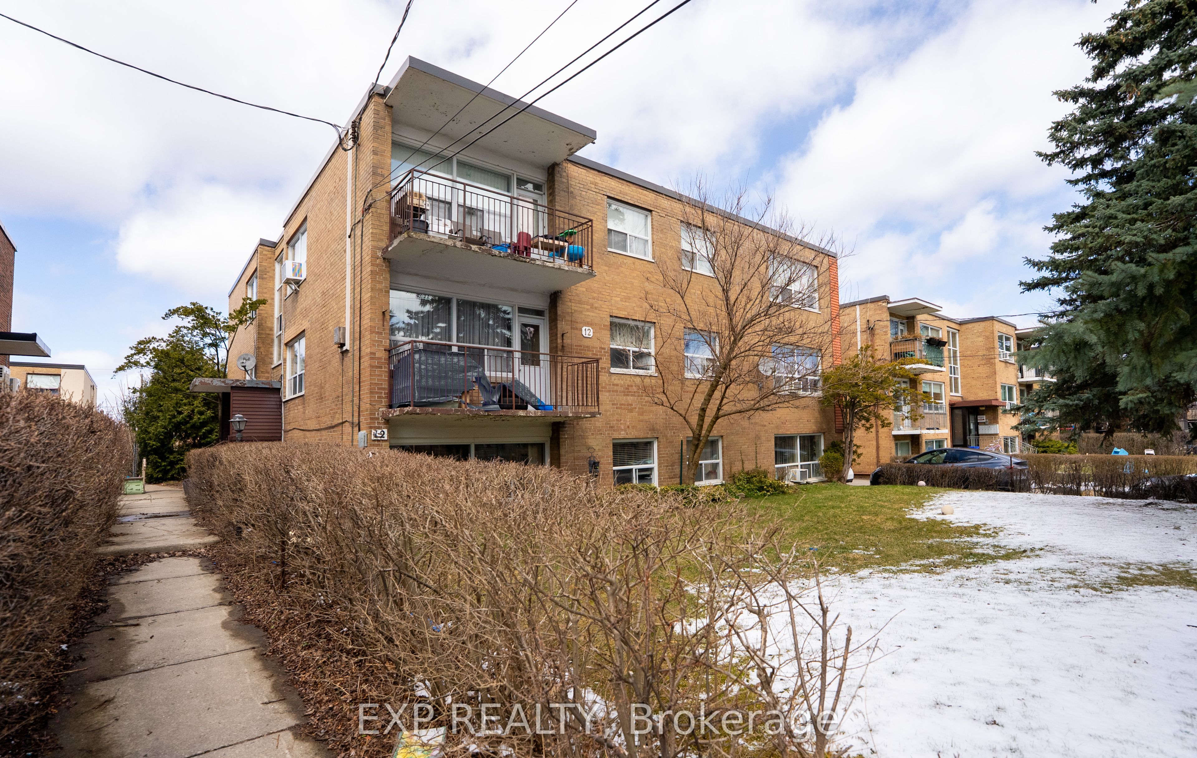 12 Fraserwood Avenue Property Photo 1
