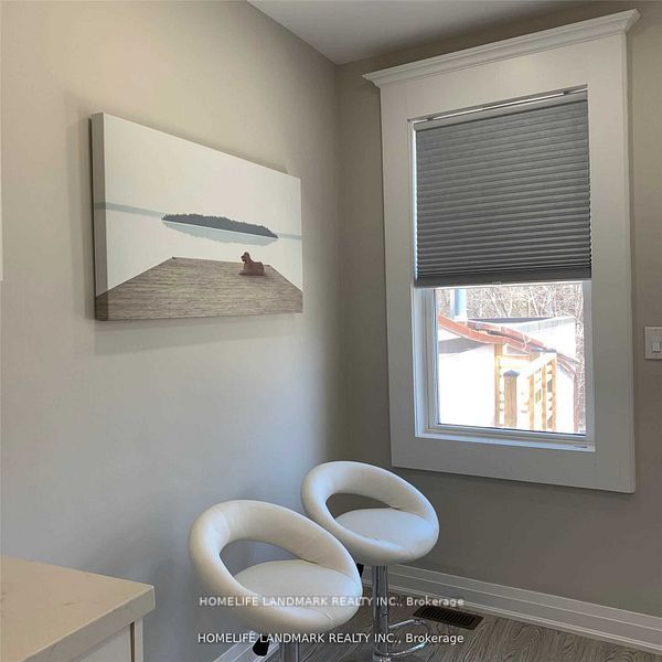 2615 Yonge Street Property Photo 3