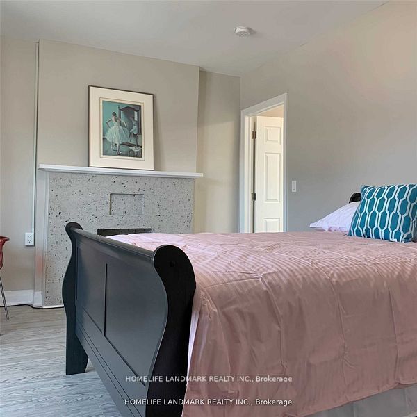 2615 Yonge Street Property Photo 7