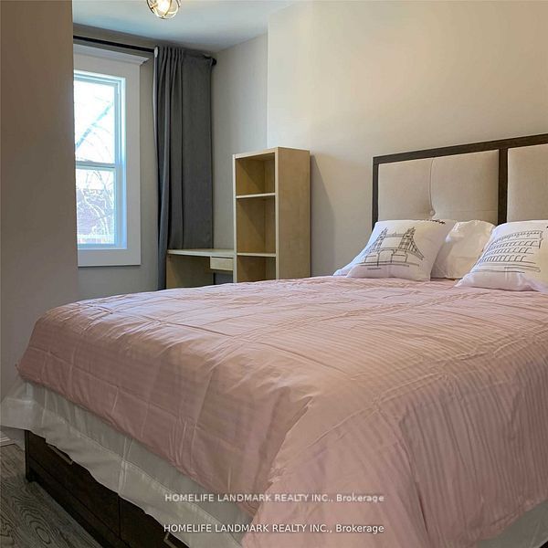 2615 Yonge Street Property Photo 8