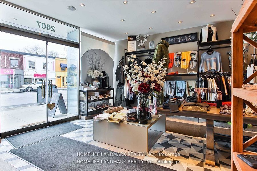 2607 Yonge Street Property Photo 2