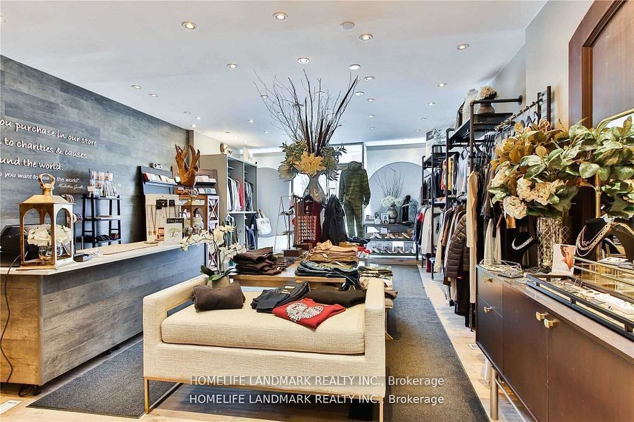 2607 Yonge Street Property Photo 3