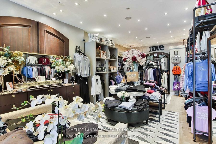 2607 Yonge Street Property Photo 6