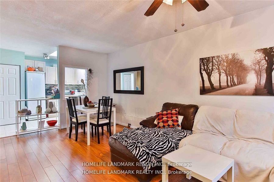 2607 Yonge Street Property Photo 8