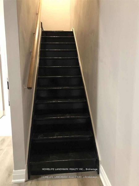 2651 Yonge Street Property Photo 4