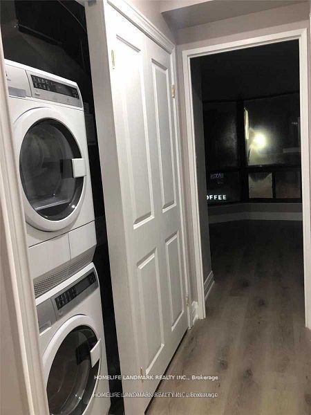 2651 Yonge Street Property Photo 6