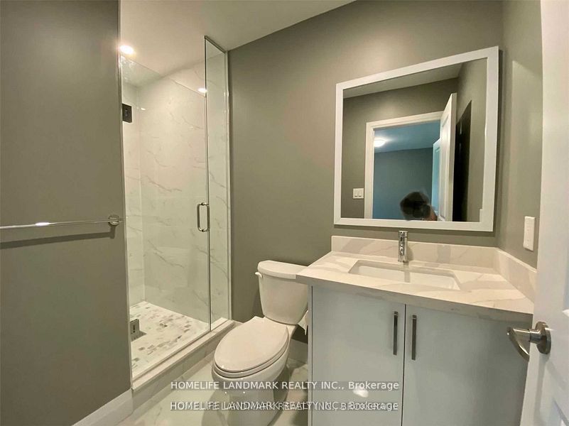 2651 Yonge Street Property Photo 10