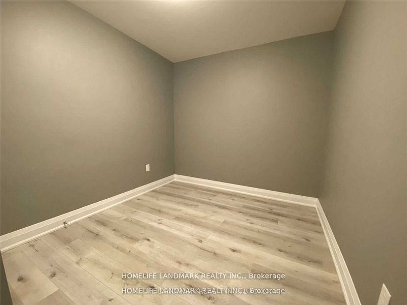 2651 Yonge Street Property Photo 11