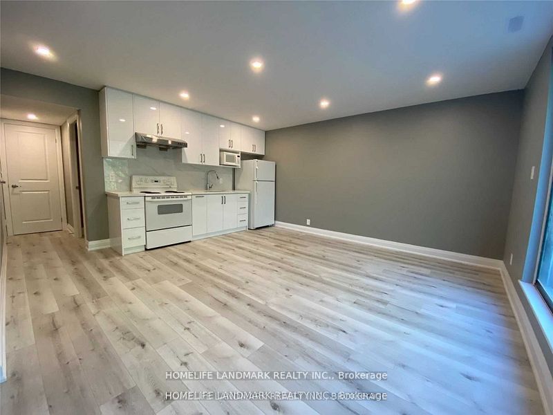 2651 Yonge Street Property Photo 13