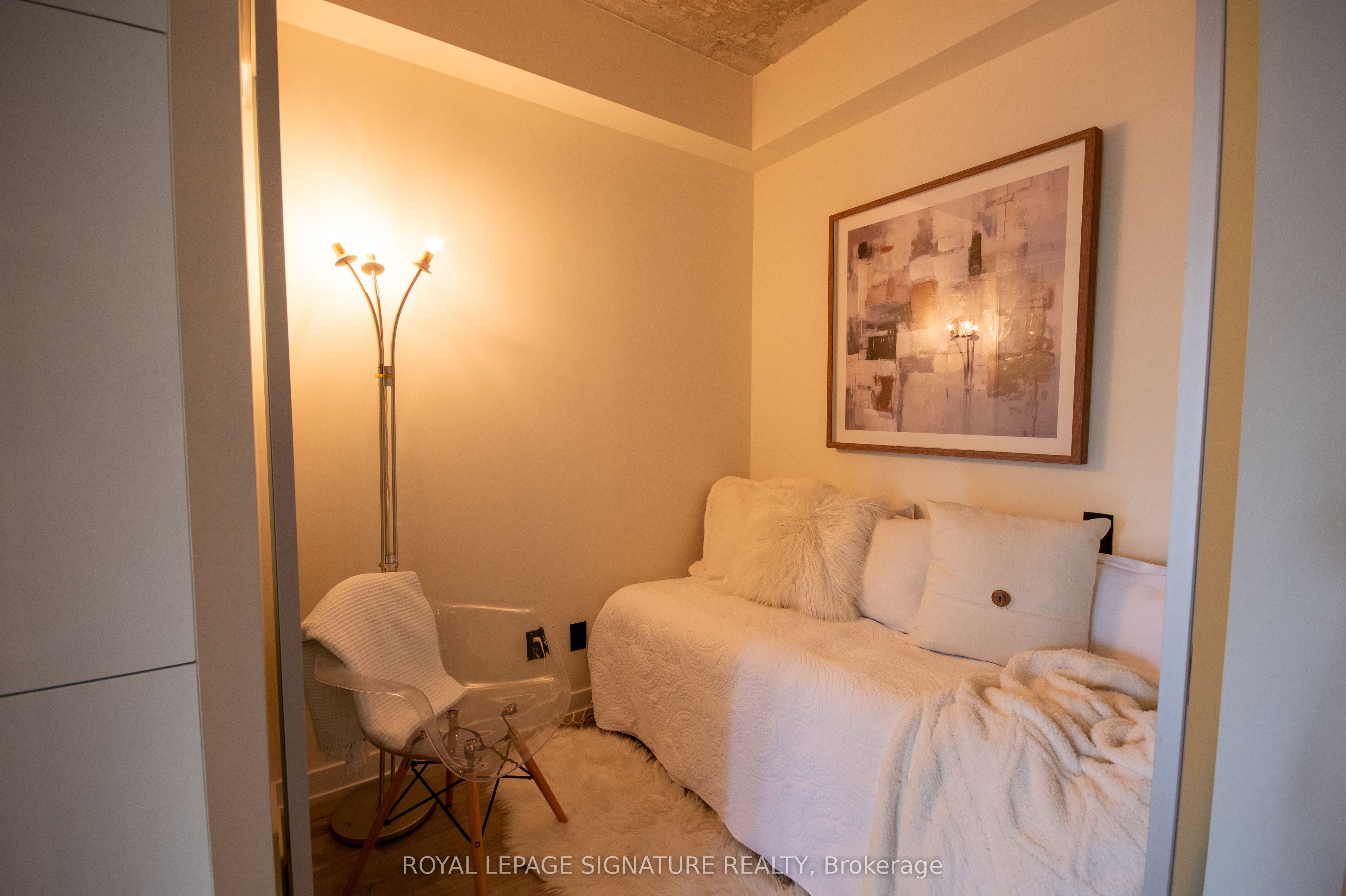 161 Roehampton Avenue 605 Property Photo 17