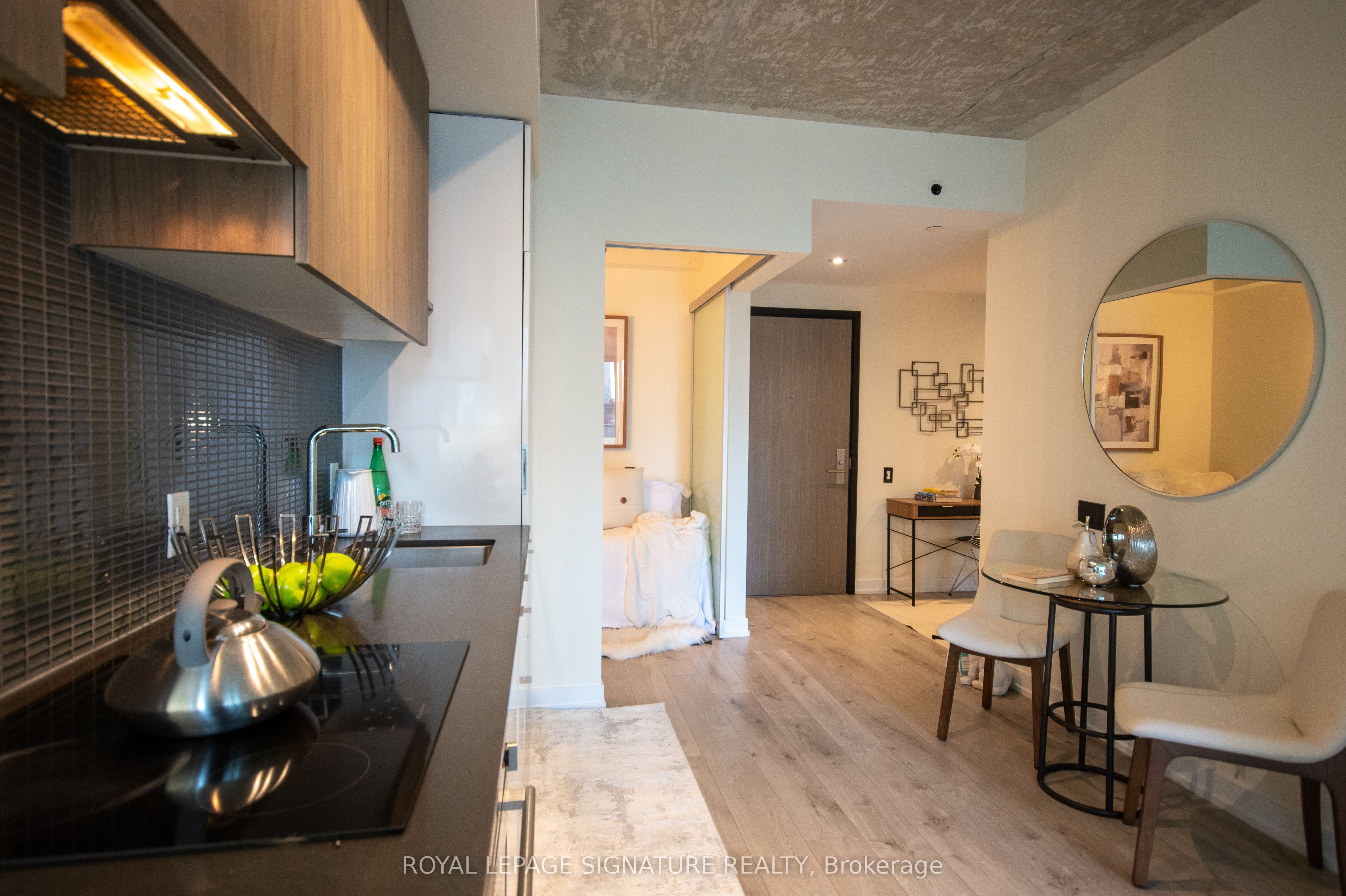 161 Roehampton Avenue 605 Property Photo 28