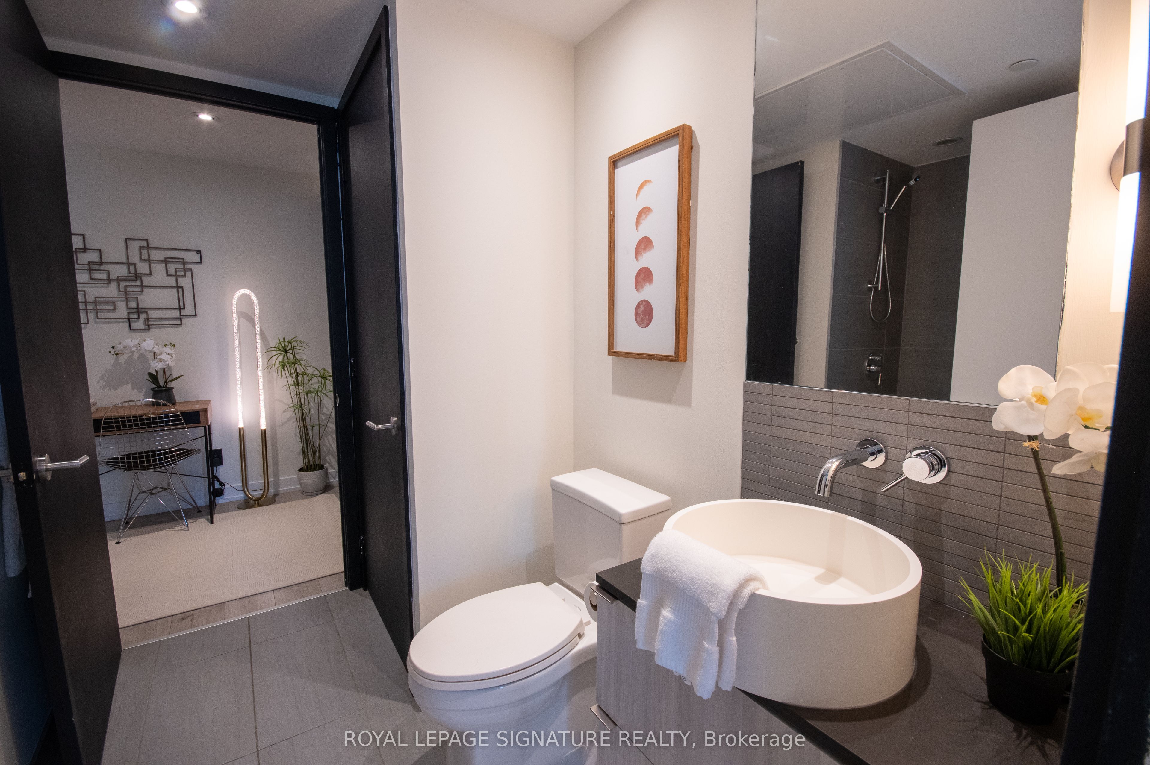 161 Roehampton Avenue 605 Property Photo 33