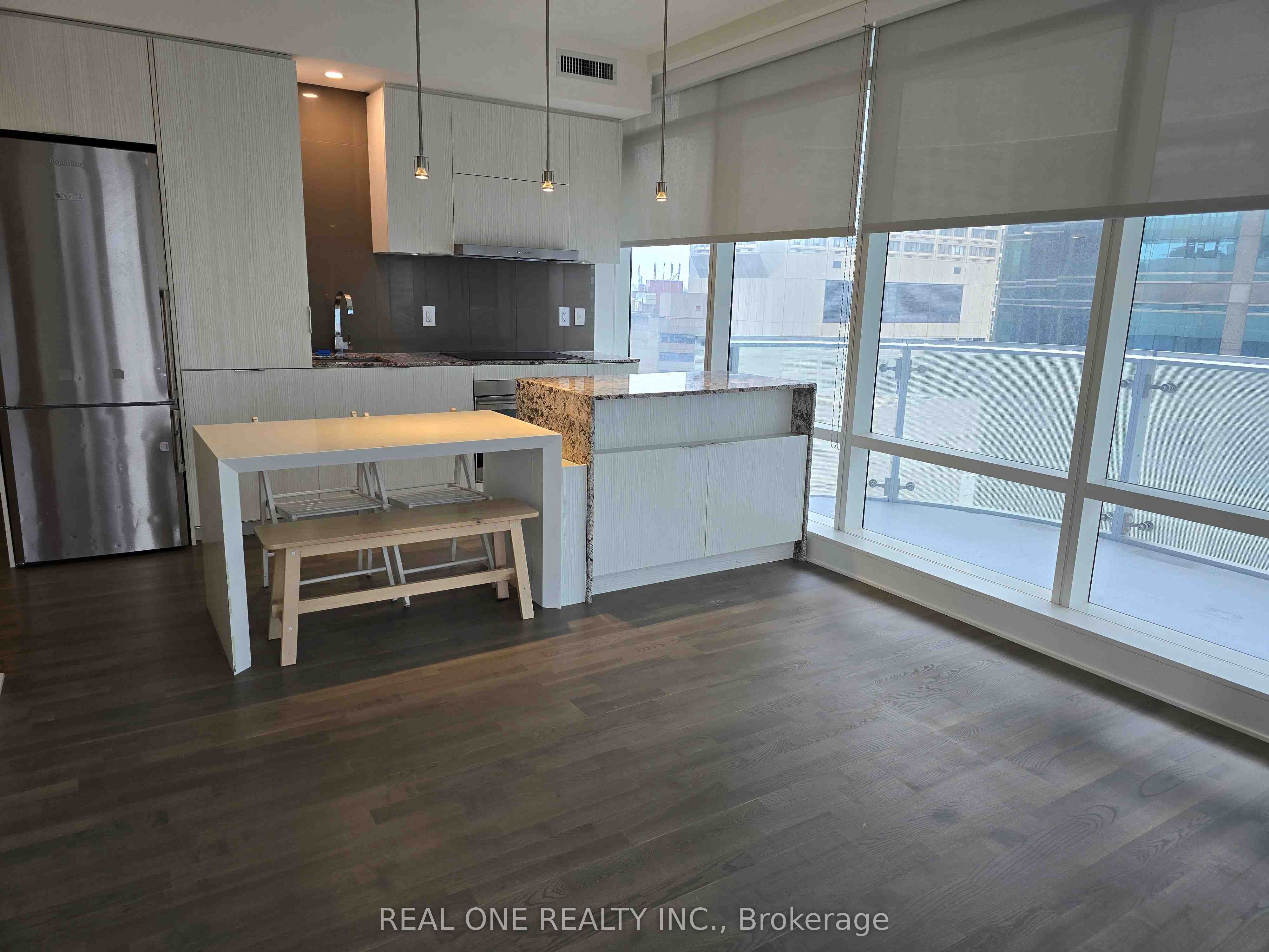 #1204 - 1 Bloor Street Property Photo 3