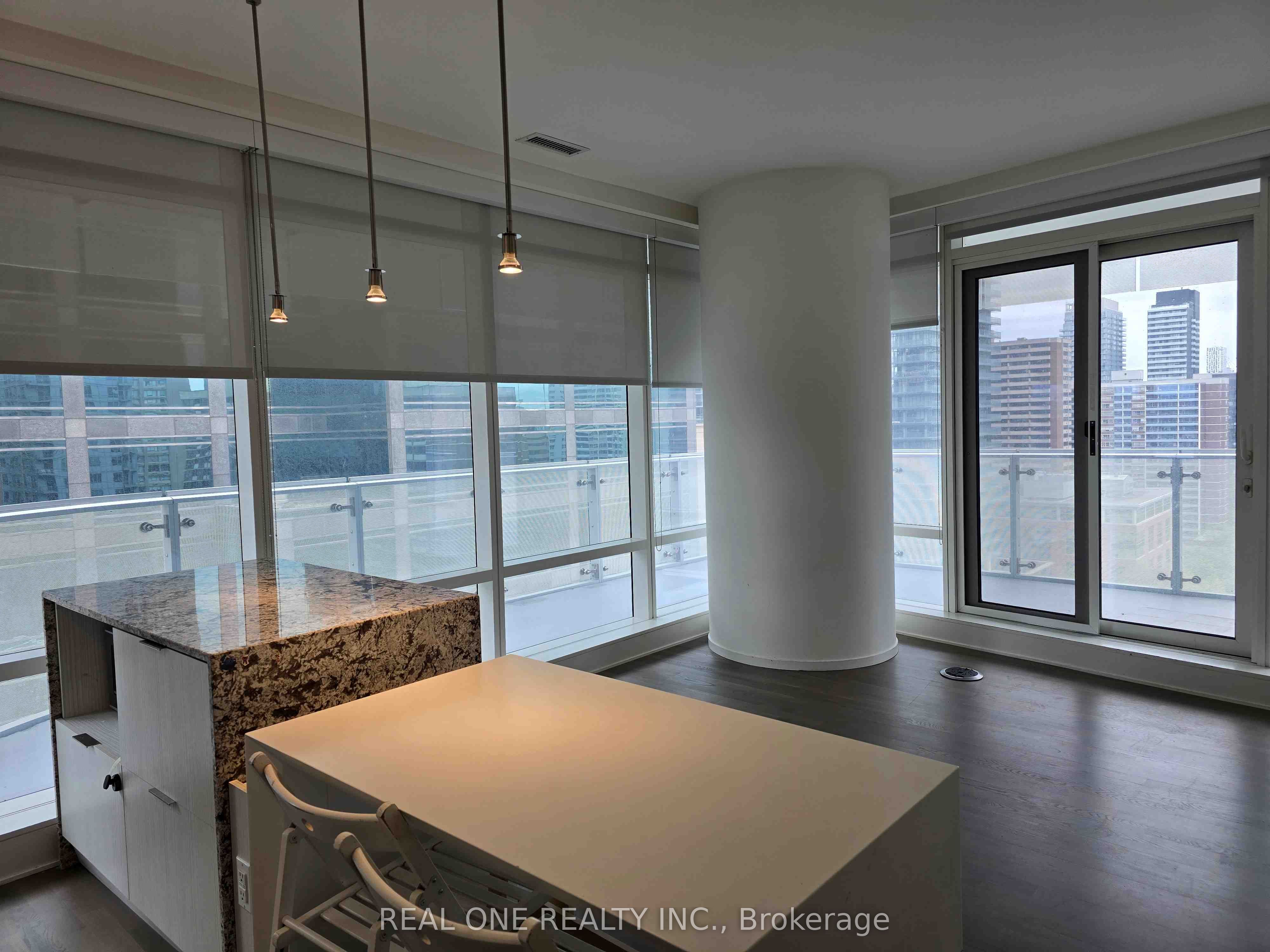#1204 - 1 Bloor Street Property Photo 7