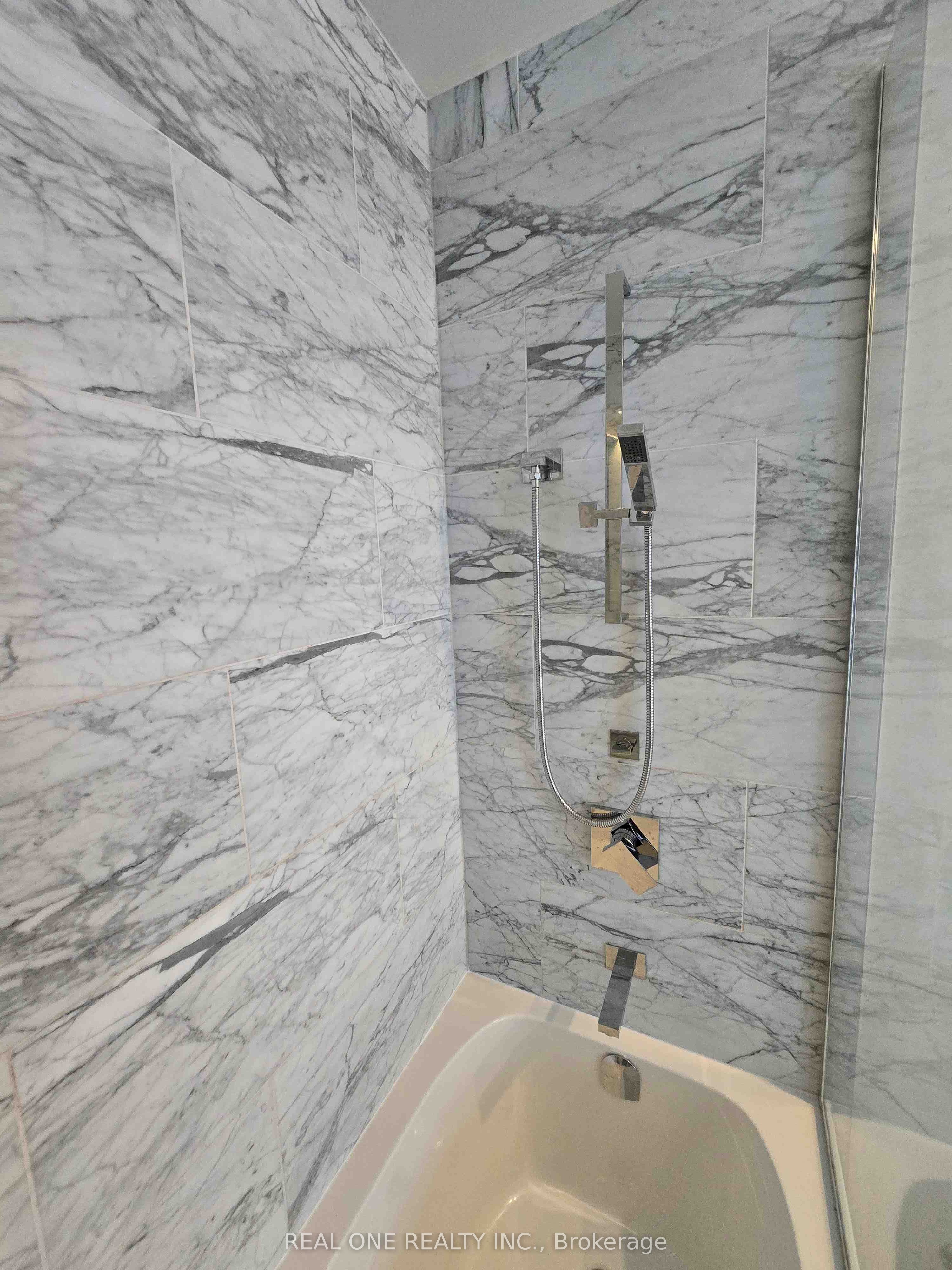 #1204 - 1 Bloor Street Property Photo 9