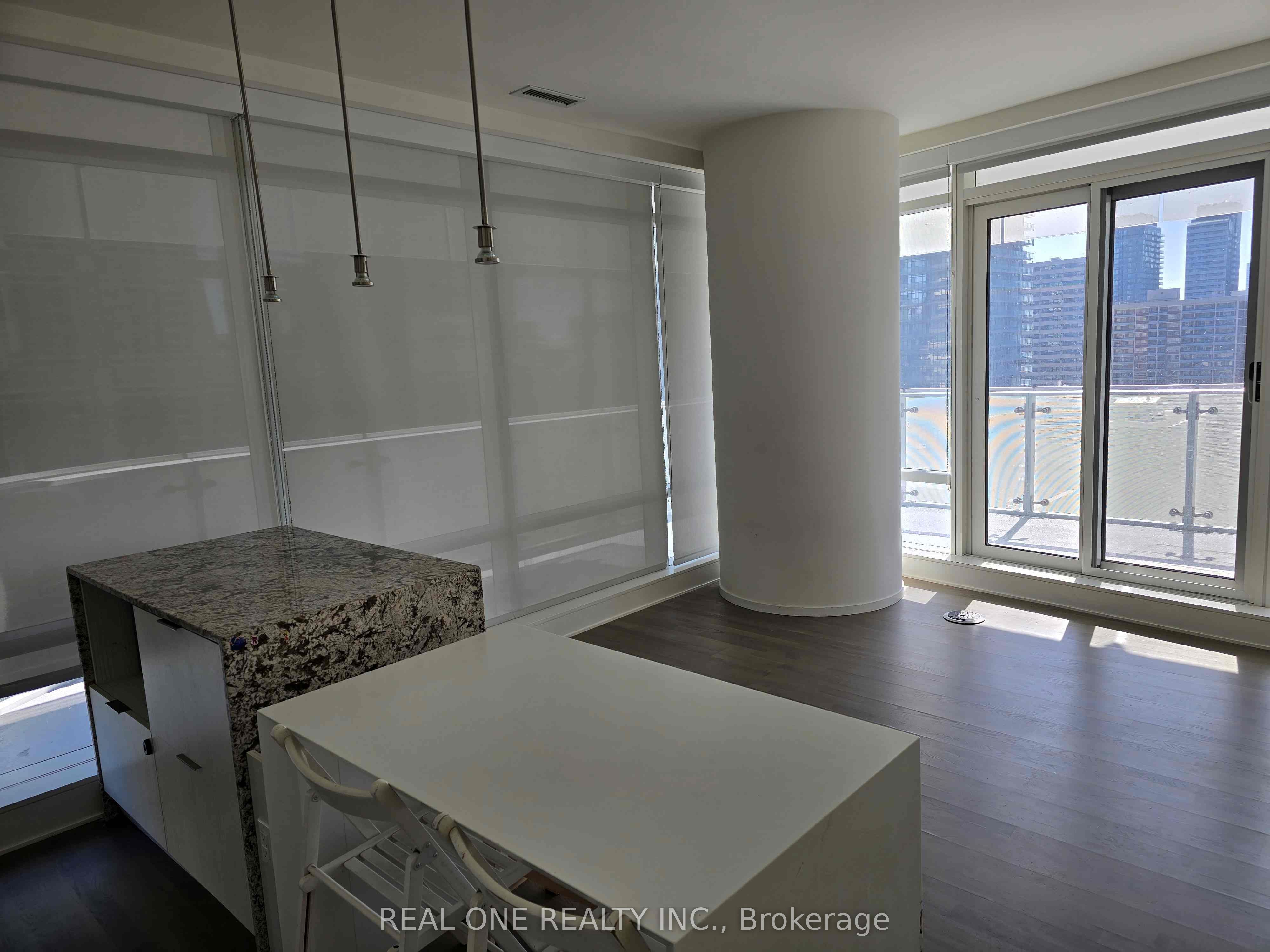#1204 - 1 Bloor Street Property Photo 15