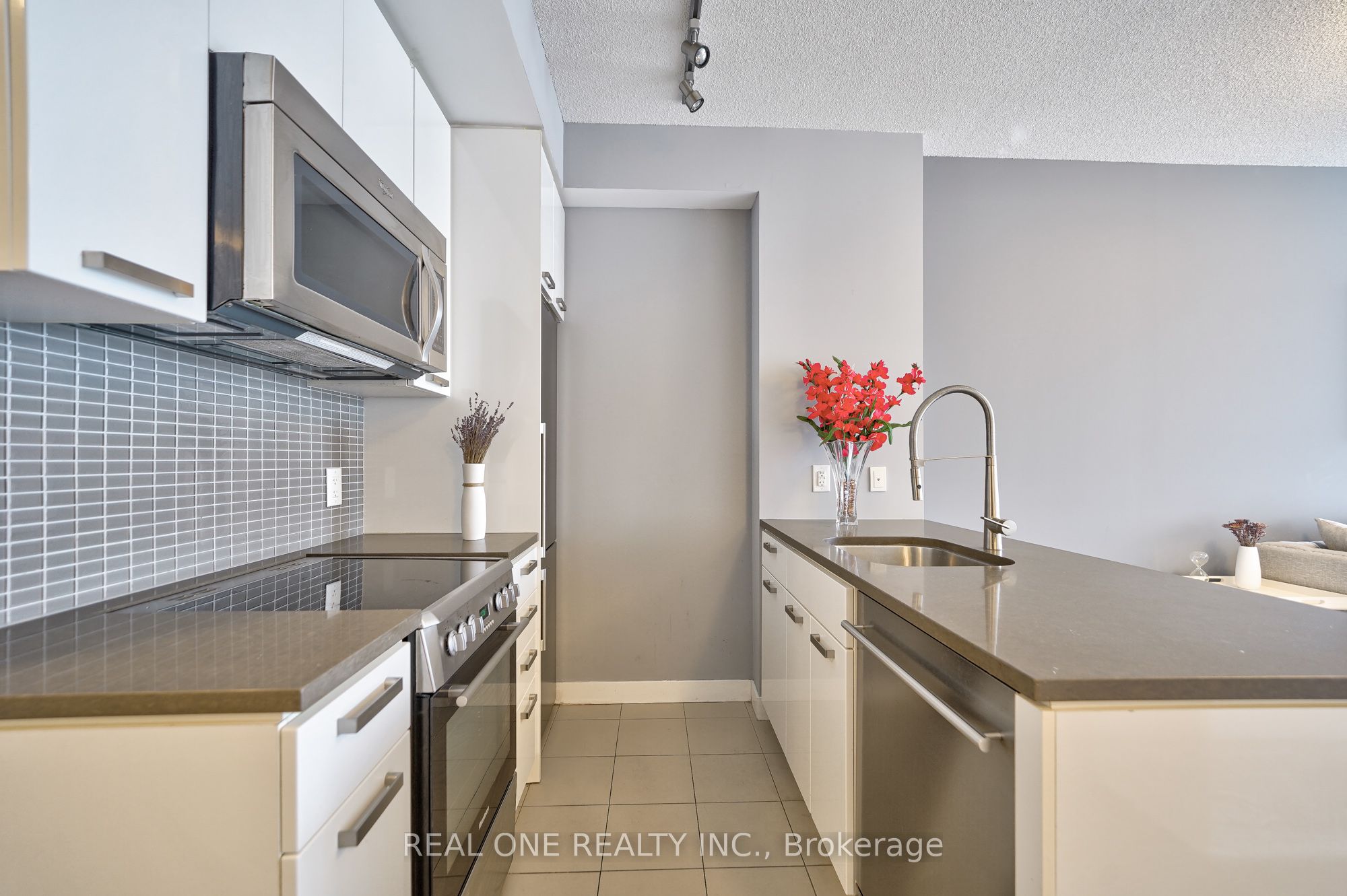 295 Adelaide Street W 3106 Property Photo 12