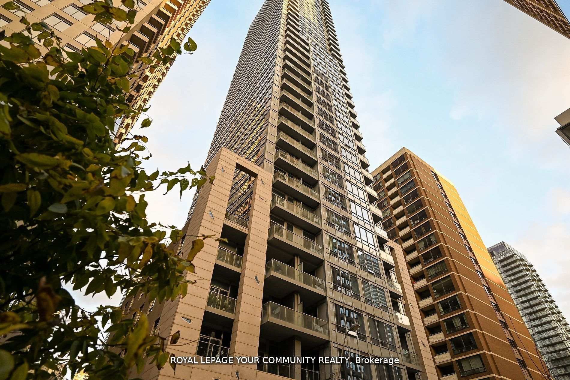 #Ph 35 - 21 Balmuto Street Property Photo 1