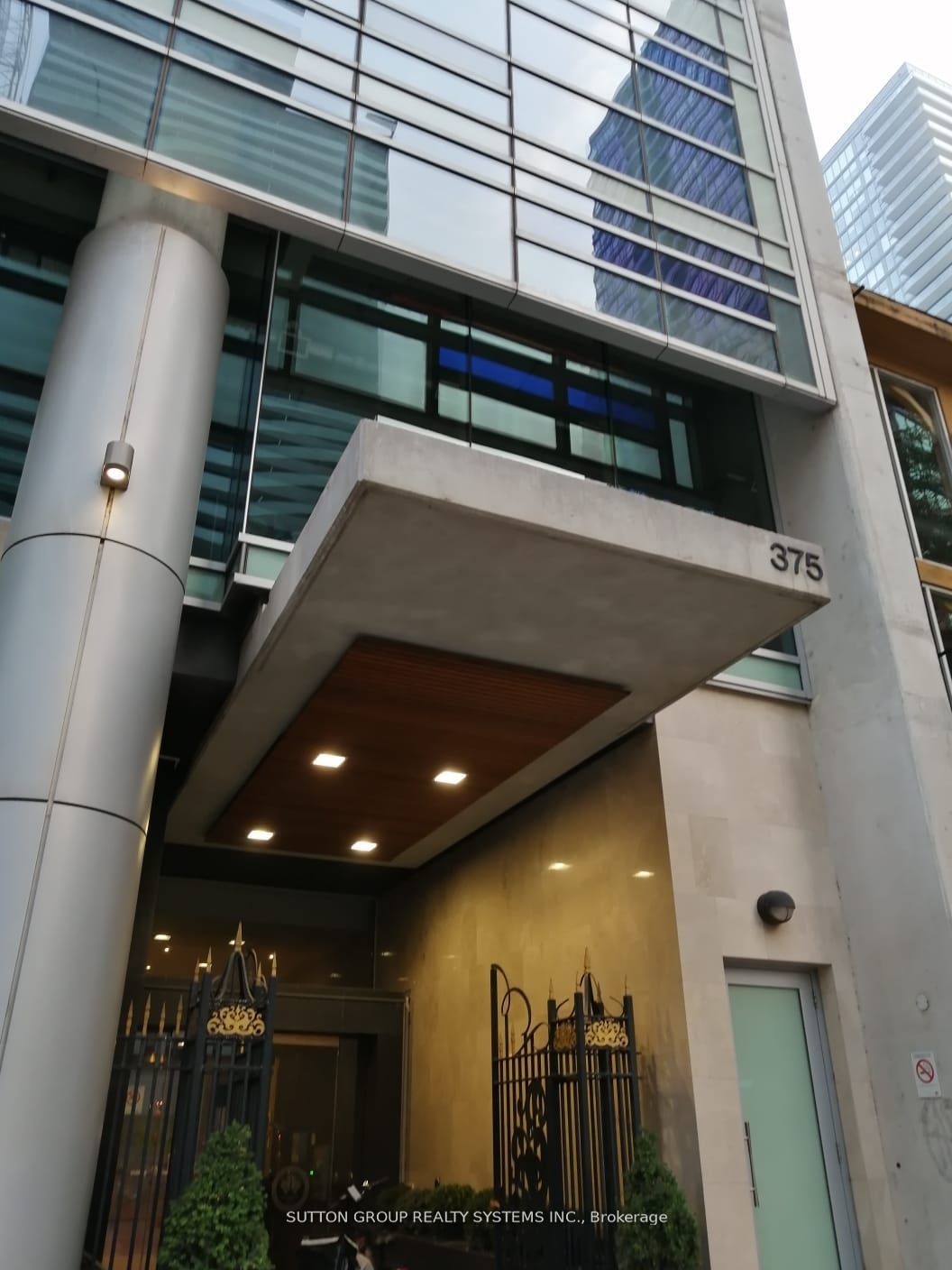#1408 - 375 King Street Property Photo 1