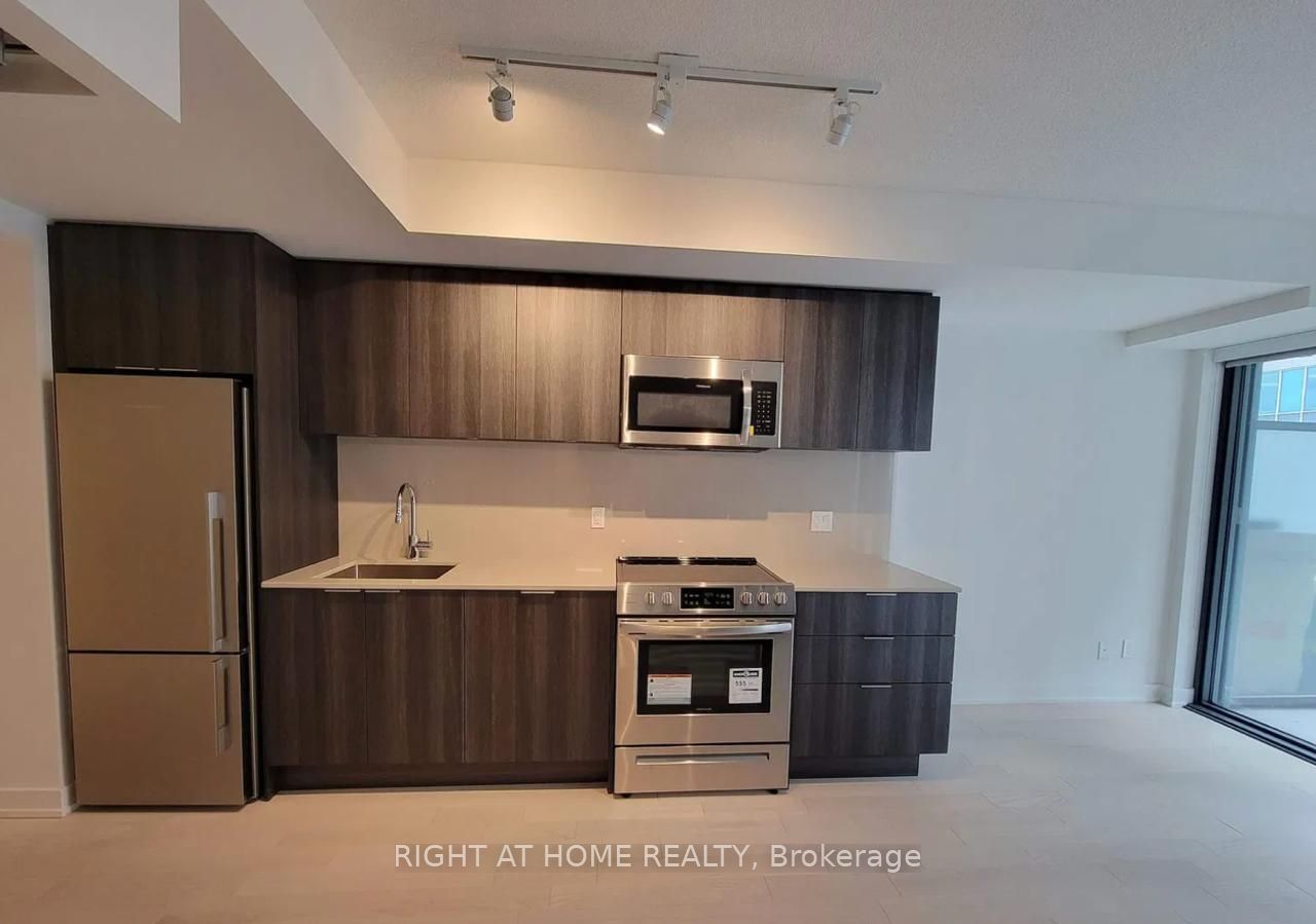 #1304 - 25 Richmond Street Property Photo 2