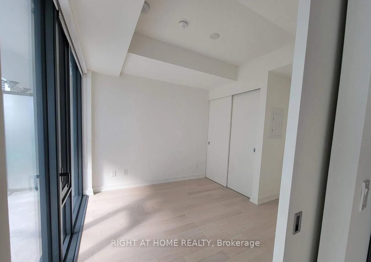 #1304 - 25 Richmond Street Property Photo 4