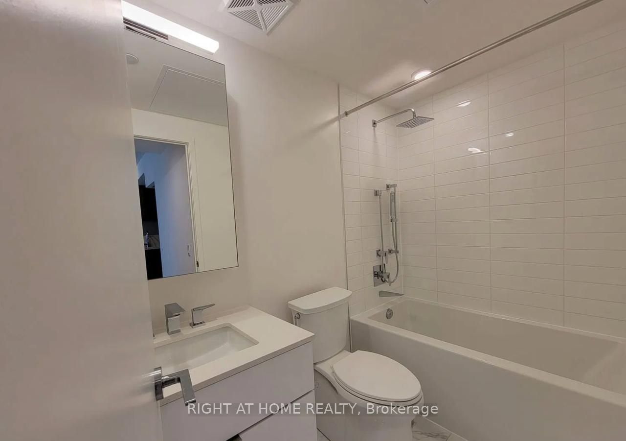 #1304 - 25 Richmond Street Property Photo 6